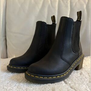 Dr Martens Cadence Chelsea Boot Black Leather 2 Inch Heel Size 7
